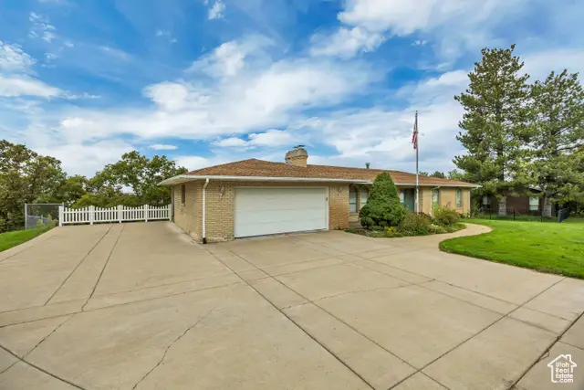 2506 Green Oaks Dr, Bountiful, UT 84010 - Image #2
