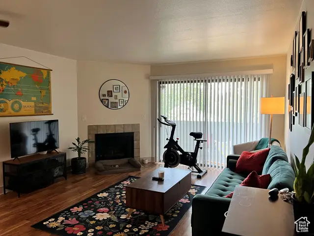 925 E Creekhill Ln #11, Midvale, UT 84047 - Image #2