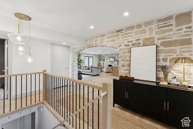 7911 S Willowcrest Rd E, Cottonwood Heights, UT 84121 - Image #3