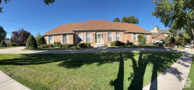 5882 S Meadowcrest Dr, Murray, UT 84107 - Image #2