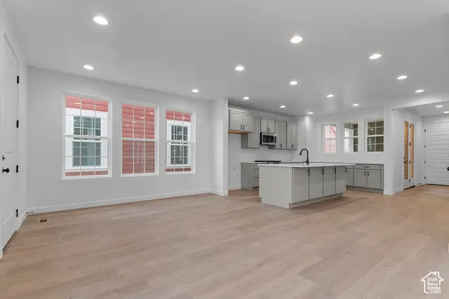 11194 S Fordman Way, South Jordan, UT 84009 - #3