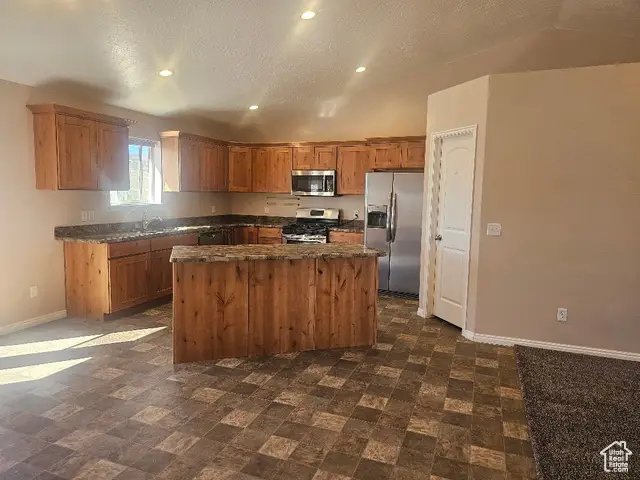 689 N 4250 W, Maeser, UT 84078 - Image #3
