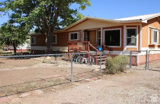 1135 Duchesne Ave, Moab, UT 84532 - Image #1