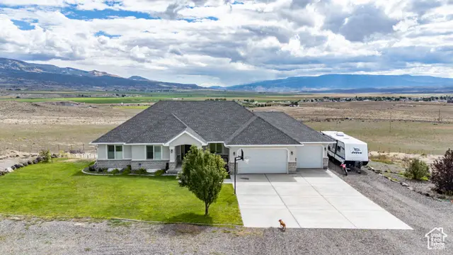 351 W Skyline Dr, Loa, UT 84747 - Image #1