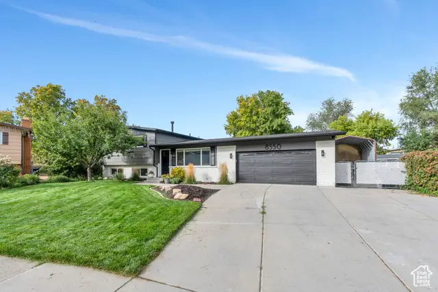 8550 S Clairmont Cir E, Sandy, UT 84070 - Image #1