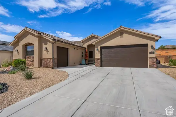 599 N Sandy Talus Dr, Washington, UT 84780