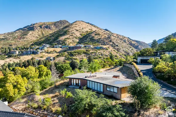 3821 S Parkview Dr, Salt Lake City, UT 84124