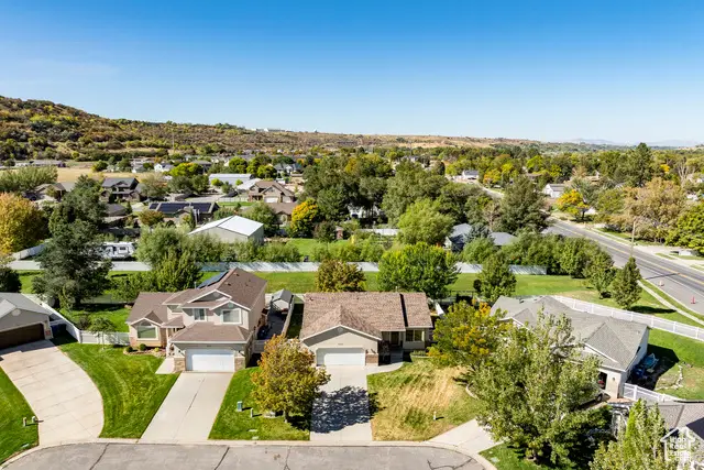 7427 Shay Ln, South Weber, UT 84405 - Image #2