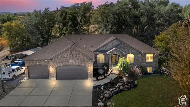 1586 W Rock Hollow Dr, Bluffdale, UT 84065 - Image #1