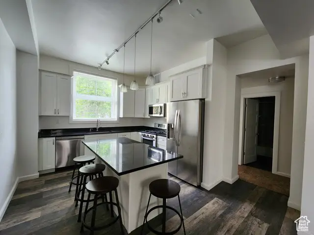 679 E 2nd Ave N, Salt Lake City, UT 84103 - #2