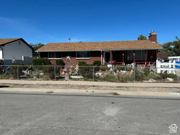 2322 W Surrey Rd, Taylorsville, UT 84129