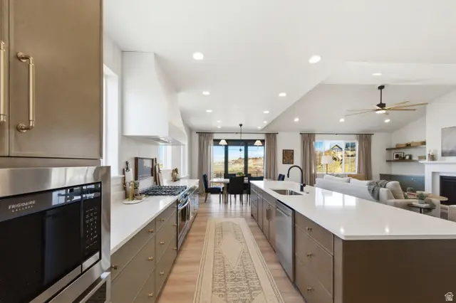 101 E Selman Dr, Salem, UT 84653 - Image #3