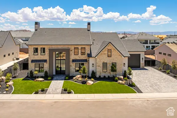 692 E Chloe Ln, Washington, UT 84780