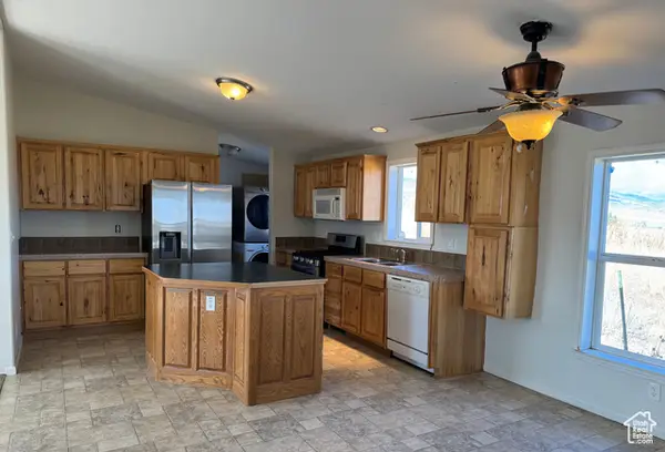 2620 South Eagle Dr, Garden City, UT 84028