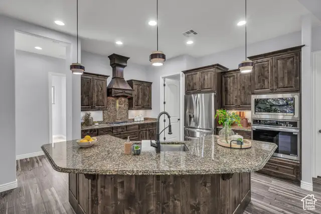 587 E Amiata Way, Washington, UT 84780 - Image #2