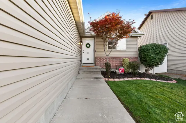 291 W Bubbling Brook Ln, Draper, UT 84020 - Image #3