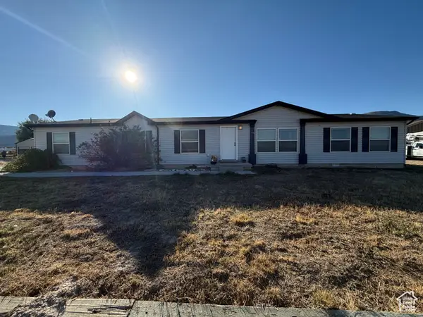 390 S State St, Wales, UT 84667