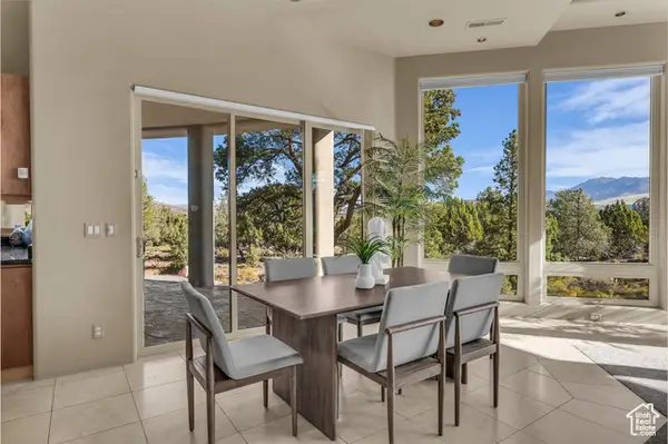 622 N Pinion Hills Dr, Dammeron Valley, UT 84783