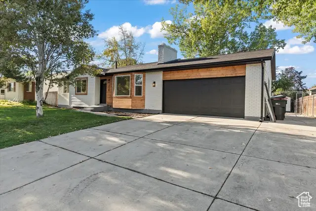 2120 E Newcastle Dr N, Sandy, UT 84093 - Image #2