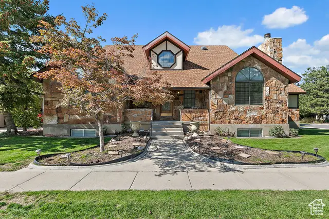 6824 S Creekcove Way E, Cottonwood Heights, UT 84047 - Image #1