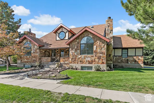 6824 S Creekcove Way E, Cottonwood Heights, UT 84047 - Image #2