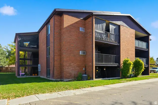 4642 S 1900 St W #41, Roy, UT 84067 - Image #2