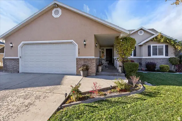 3135 E Spotted Owl Ct, Eagle Mountain, UT 84005 - Image #2