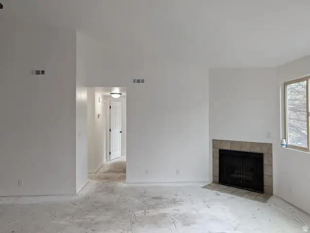 955 E Creekhill Ln #31, Midvale, UT 84047 - Image #2