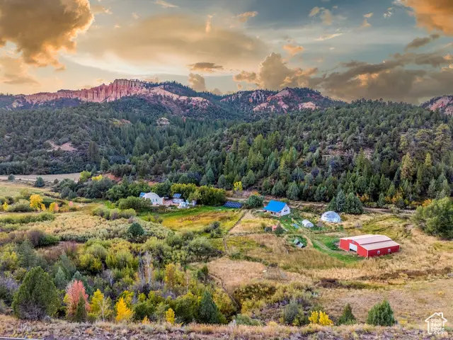 1460 E Coral Pink Cliffs Rd E, Glendale, UT 84729 - Image #2