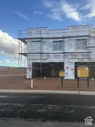 1058 E Malibu Ln, Washington, UT 84780 - Image #2