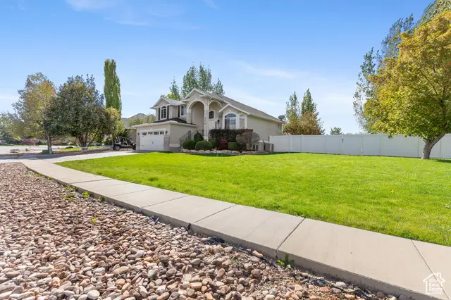 374 S Davenport Dr E, Grantsville, UT 84029 - Image #3