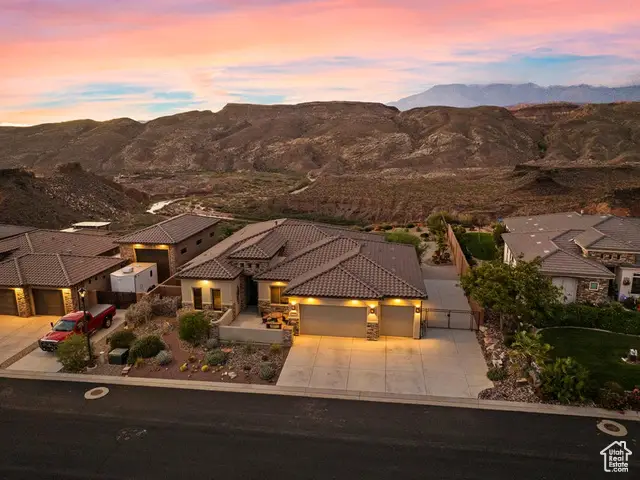 2860 W Cliffhanger Dr, Hurricane, UT 84737 - Image #2