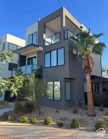 723 W Sapphire Ln, Saint George, UT 84790 - Image #2