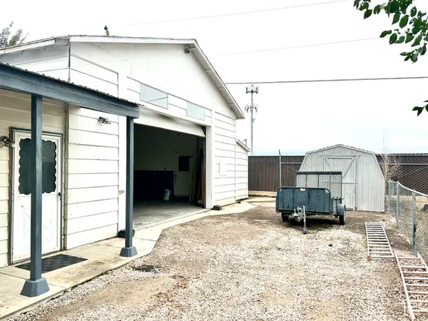 439 E 400 S, Vernal, UT 84078