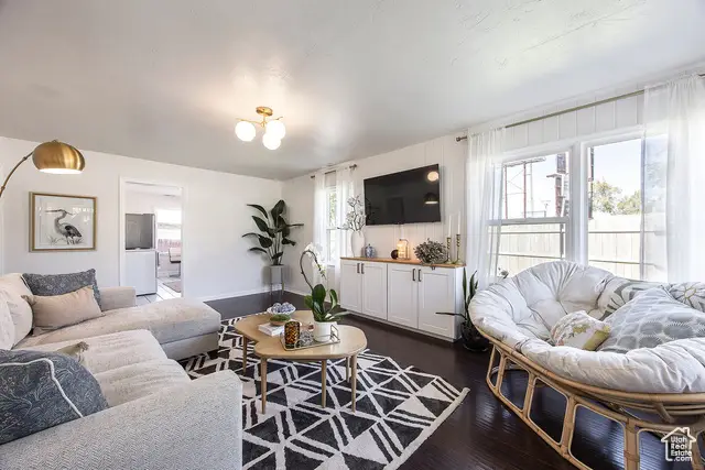 4504 S Holladay Cir, Holladay, UT 84117 - Image #2