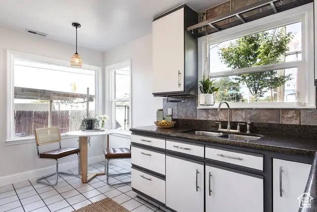 4504 S Holladay Cir, Holladay, UT 84117 - Image #3