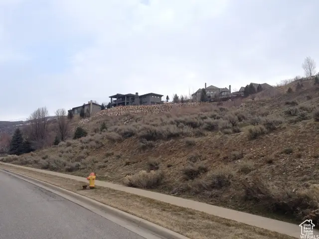 1596 S Stone Rdg E #103, Bountiful, UT 84010 - Image #2