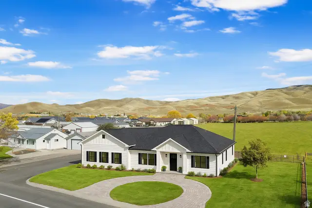 510 N Main St, Henefer, UT 84033 - Image #3