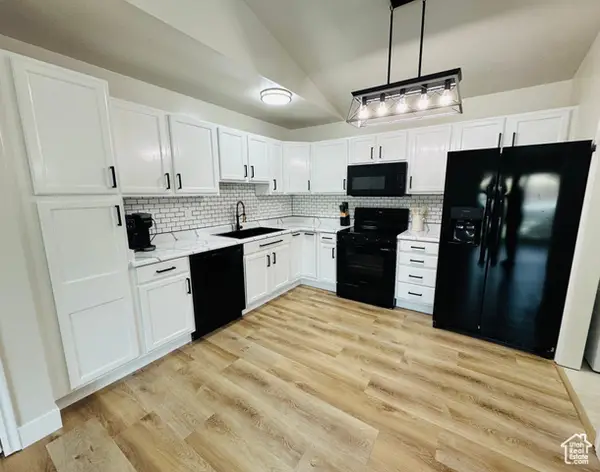 8077 W Copperfield Pl #32, Magna, UT 84044