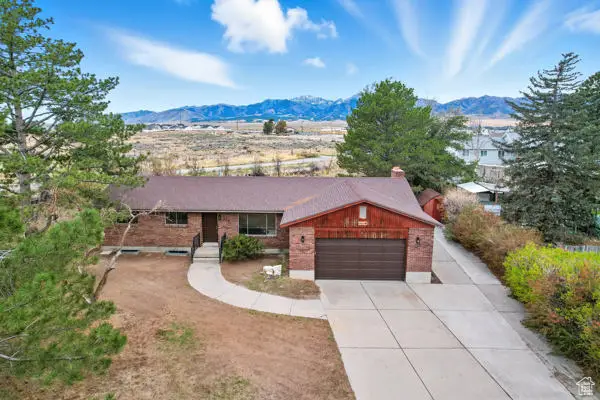 349 Belaire Cir, Grantsville, UT 84029 - Image #1