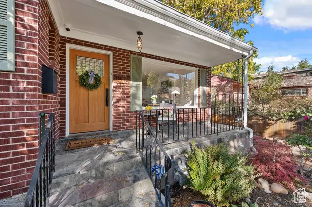 1974 S Laurelhurst Dr E, Salt Lake City, UT 84108 - Image #2
