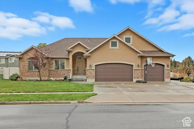 774 S Eliza Ct W, Farmington, UT 84025 - Image #2