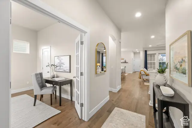 10734 S Lake Terrace Ave, South Jordan, UT 84009 - Image #2