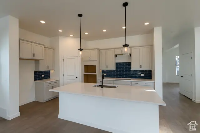 7196 S Sage Run Rd, West Jordan, UT 84081 - Image #2