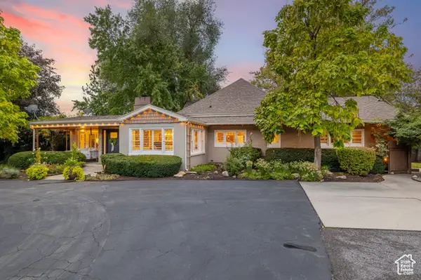 5766 S Beaumont Dr, Holladay, UT 84121