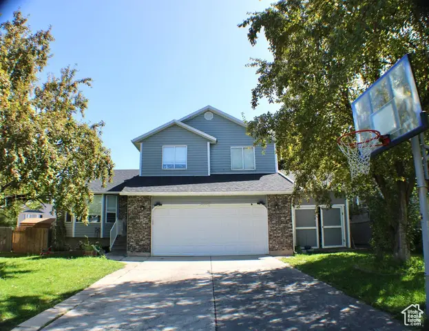 6853 S Mullien Dr W, West Jordan, UT 84081 - Image #2