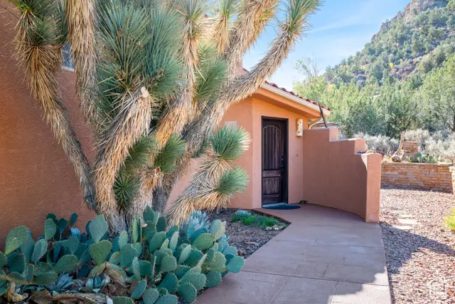 1535 W Mcintosh Cir, Apple Valley, UT 84737 - Image #2