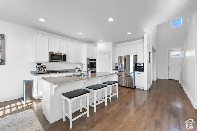 129 E Bliss Dr, Saratoga Springs, UT 84045 - Image #2