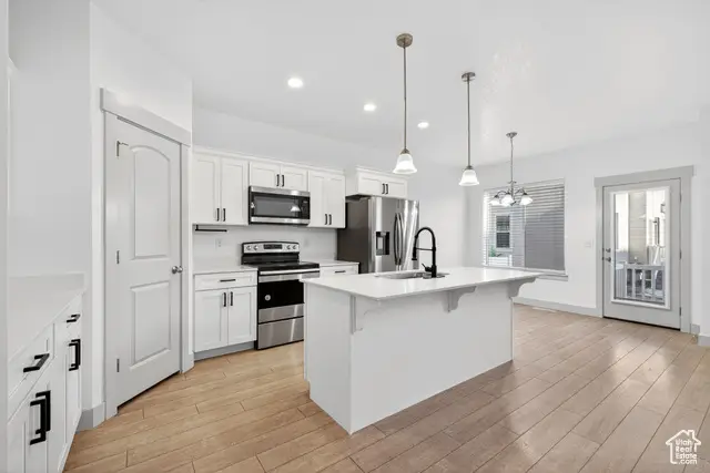 1533 W Piston Ln, Bluffdale, UT 84065 - Image #3