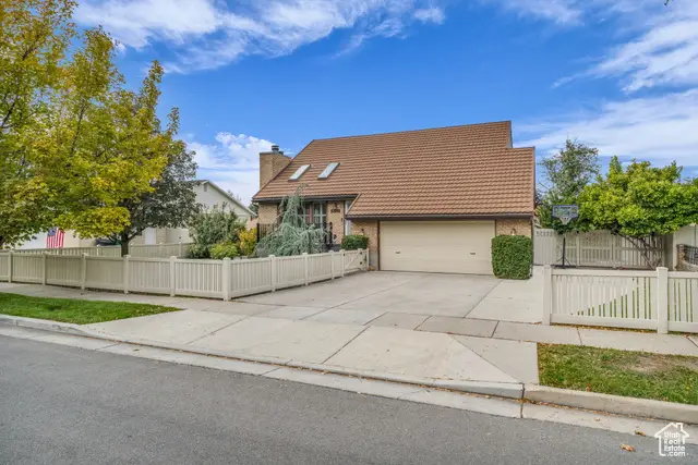 5200 S Clover Meadow Dr, Murray, UT 84123 - Image #2